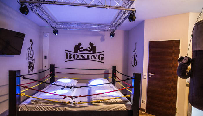 Boxing ring theme room