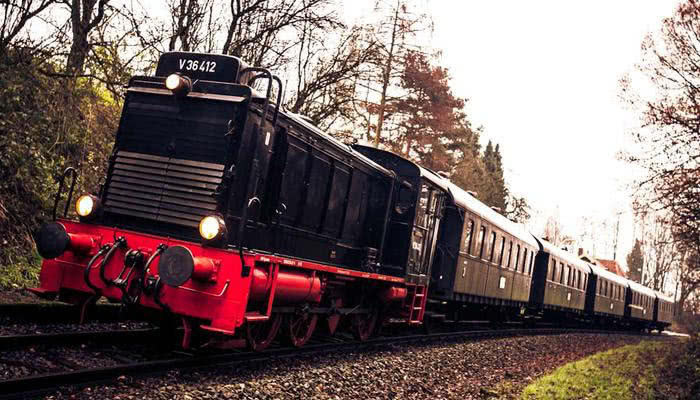 Fahrt mit der historischen Eisenbahn