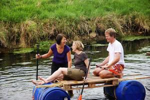 Teambuilding Floßbau im Münsterland