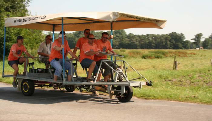 Mit Riesentandem und Bierbike durch das Münsterland