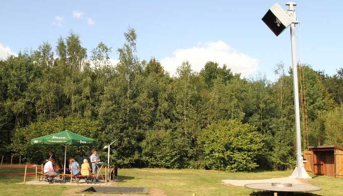 Schützenfest und Vogelschießen auf eine Vogelstange