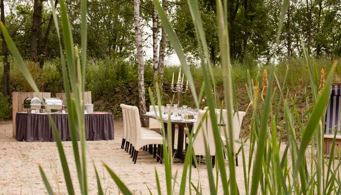 feudales Picknick auf dem Strand im Beverland Gruppen Resort in Münster und Osnabrück
