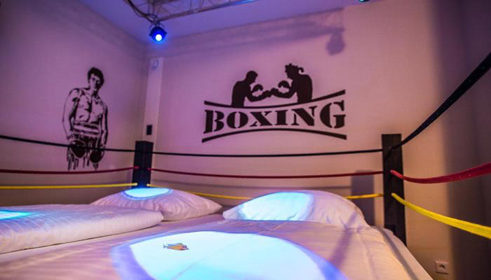 Bed designed as a boxing ring at the Landhotel Beverland